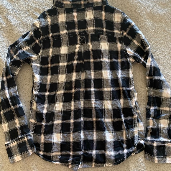Tractr button down flannel - Picture 2 of 6